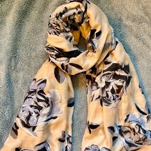 H&M Floral Patterned Scarf